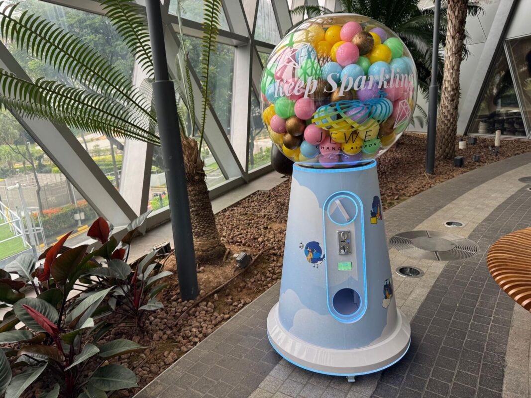 gashapon machine