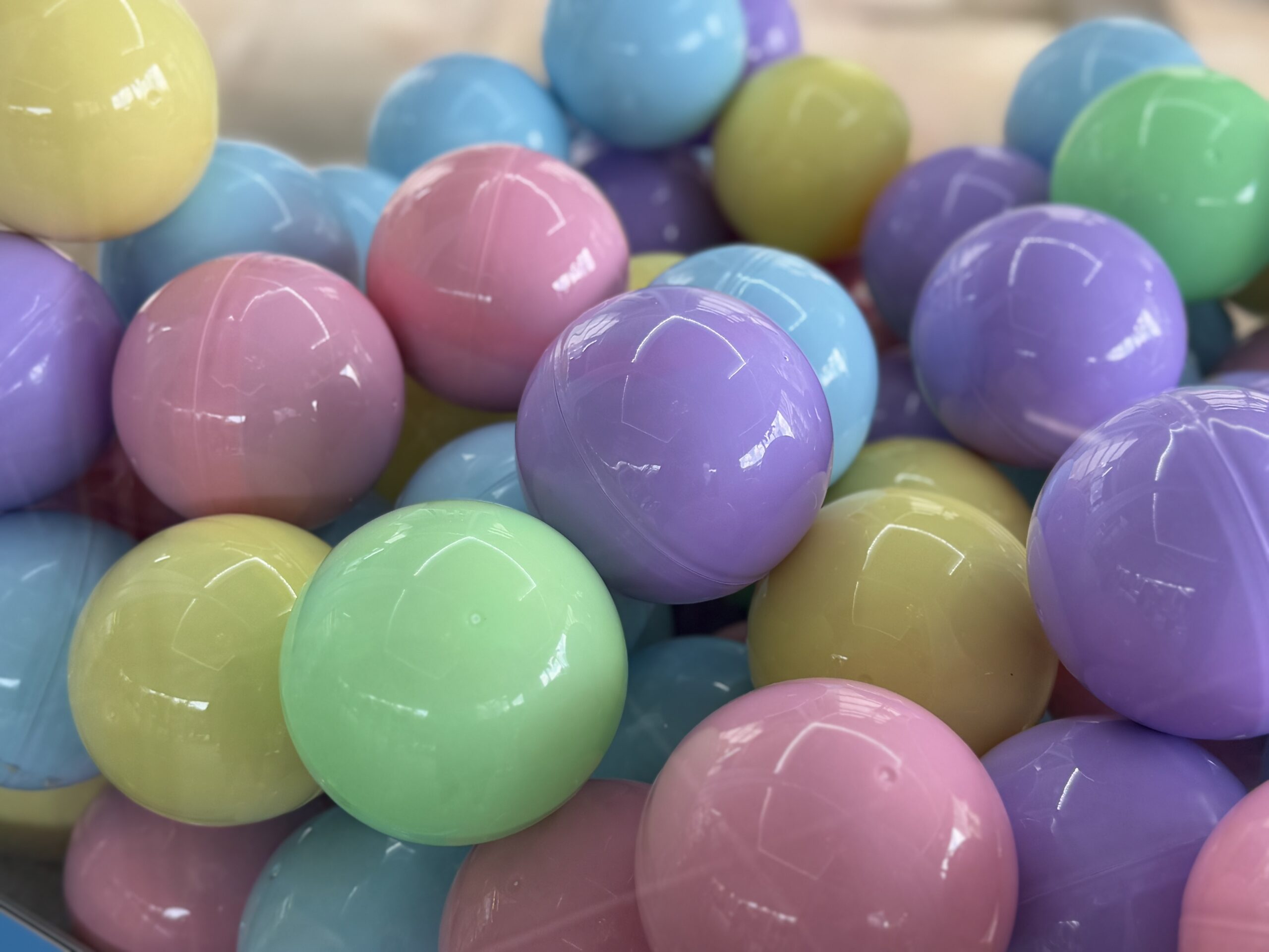 gashapon sqaure machine