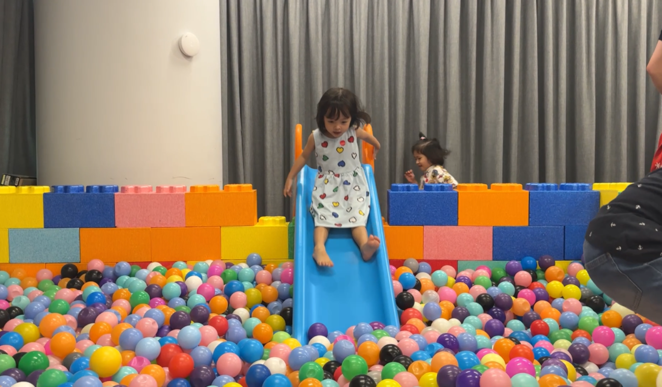 lego ballpit with people 1